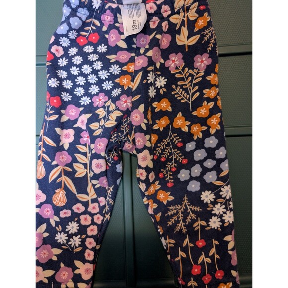 Four Pairs of 12-18 M Leggings - Picture 4 of 12